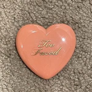 Too Faced Love Flush blush in ‘Baby Love’